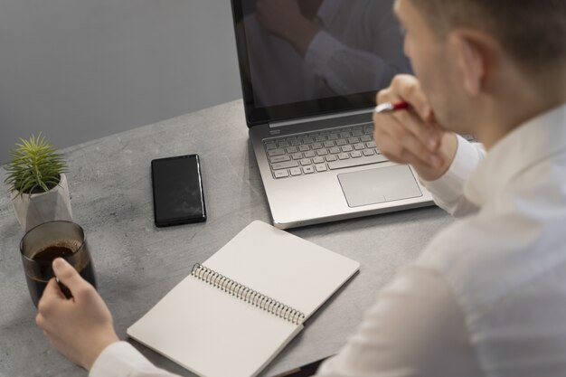 business-man-at-work_23-2148499490.jpg